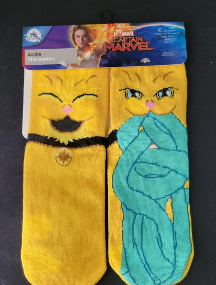 NWT Unisex Disney Store / Marvel -Captain Marvel Goose Socks